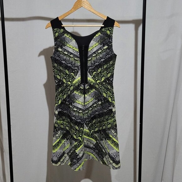 Kenneth Cole New York dress snake skin print sleeveless fit and flare neon green - Picture 6 of 14